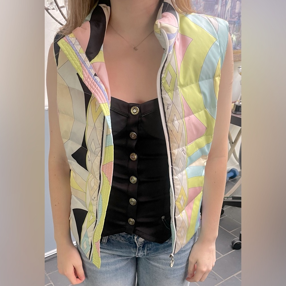 PUCCI PUFFER VEST SIZE 44 (US 10)